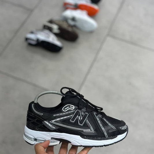 New balance siyah ayakkabı